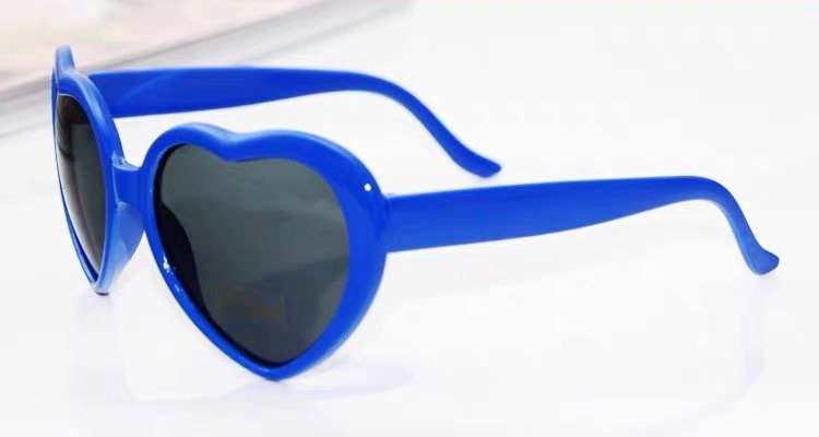 Heart-Shaped Light Glasses – Elegant Special-Effect Sunglasses