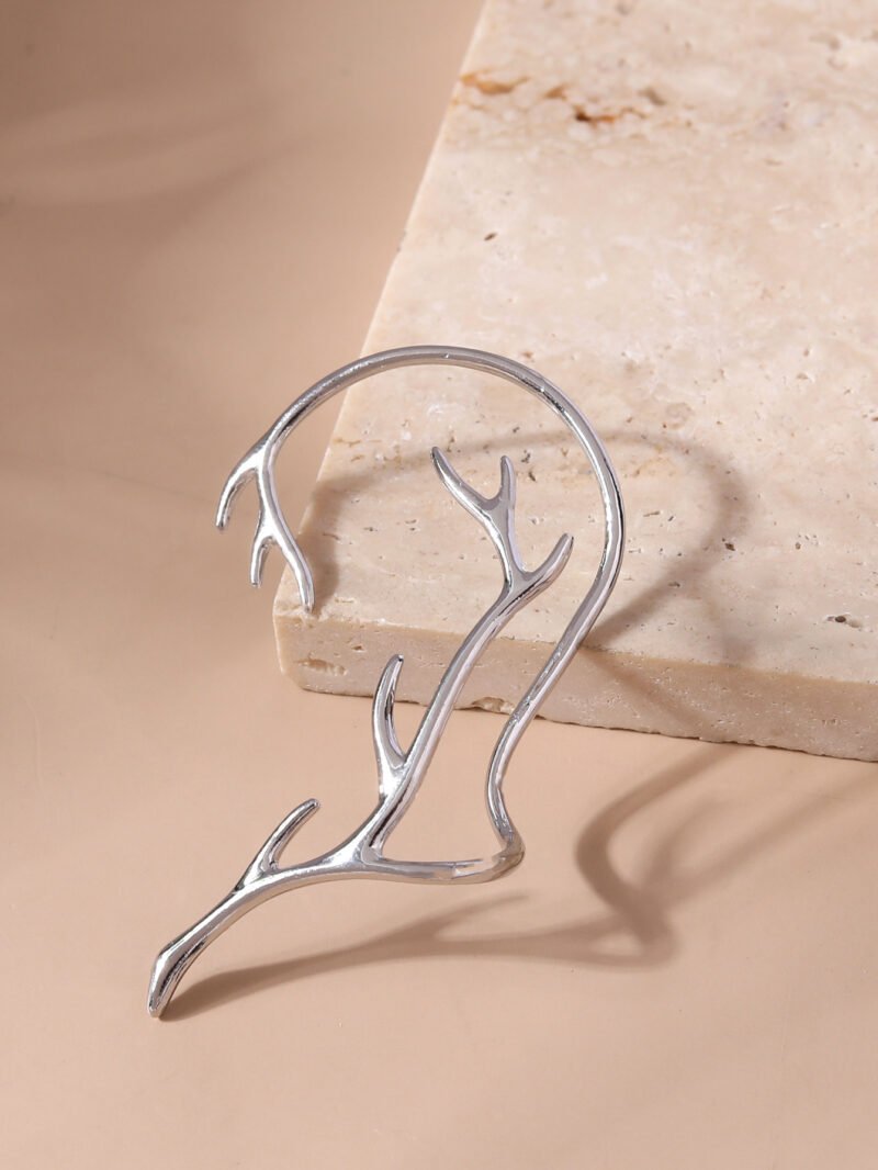 46B84Ff5-Ce58-431A-A475-64012970F32E.jpg Original High-End Female No-Ear Hole Sen Super Fairy Elf Earrings