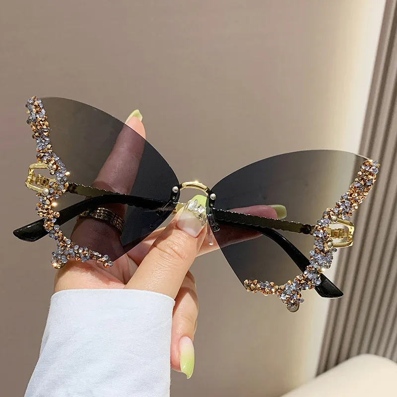 Diamond Butterfly Sunglasses – Premium Luxury Y2K Oversized Rimless Shades