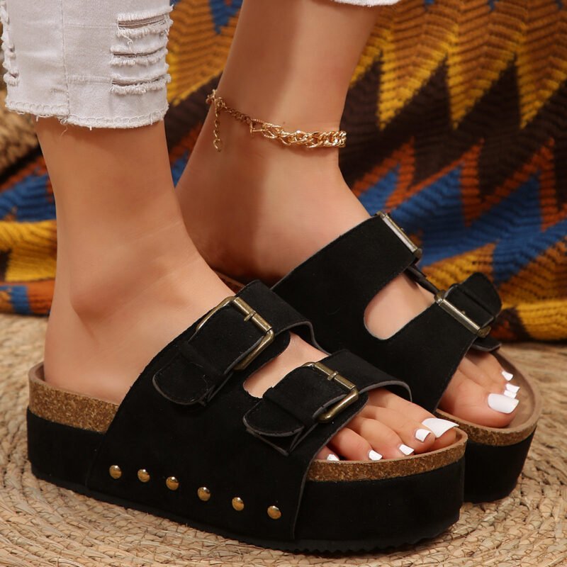 Large Size Thick-Soled Boken Rivet Sandals