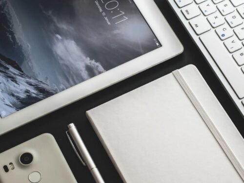 About Us 4 Tech Zone